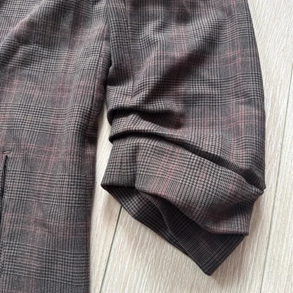 Aritzia Babaton Power Blazer in Brown Plaid Women’s Size 10 - Picture 5 of 13